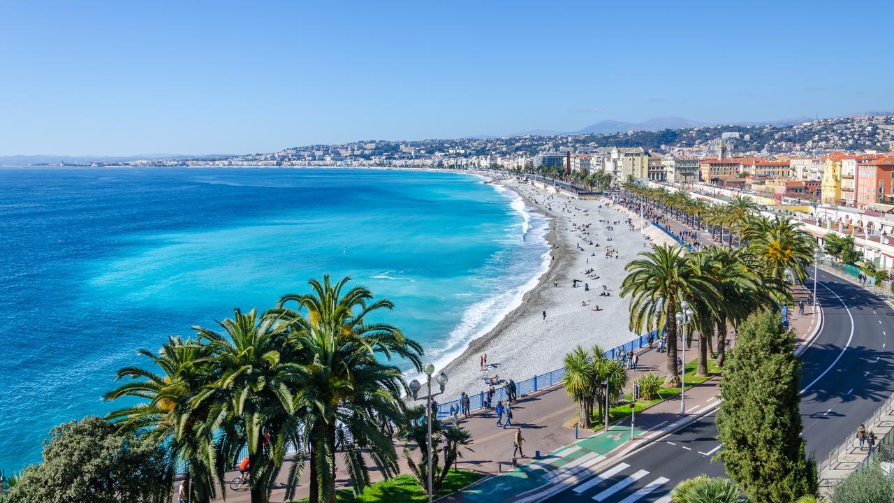 Nestor&Jeeves - California - Central - Very Close Sea Nice
